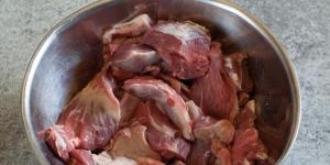 Тушкована баранина з овочами: поради та рецепти приготування Рецепт тушкованого м'яса баранини